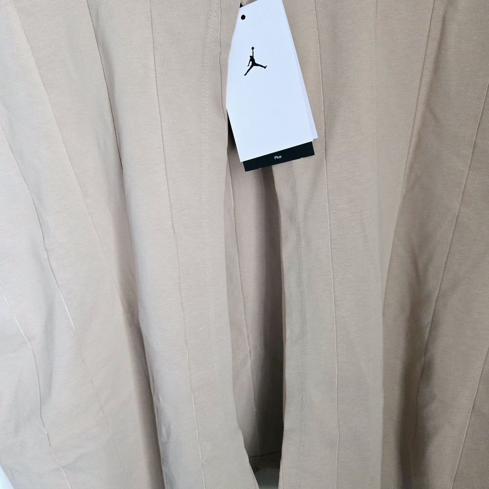 NWT Jordan Pin Striped Tan 2X Open Back Crop T-Shirt Short Sleeve - Picture 4 of 9